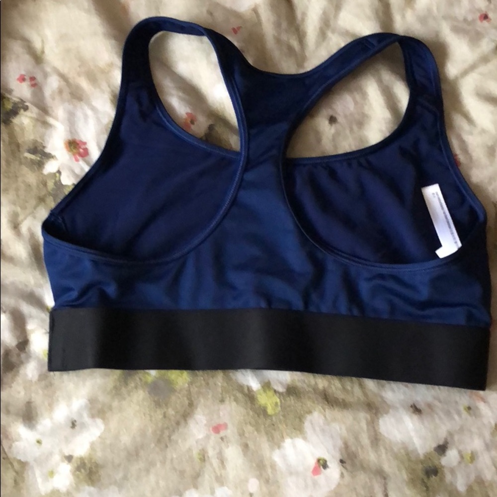 Sports bra - Picture 2 of 2